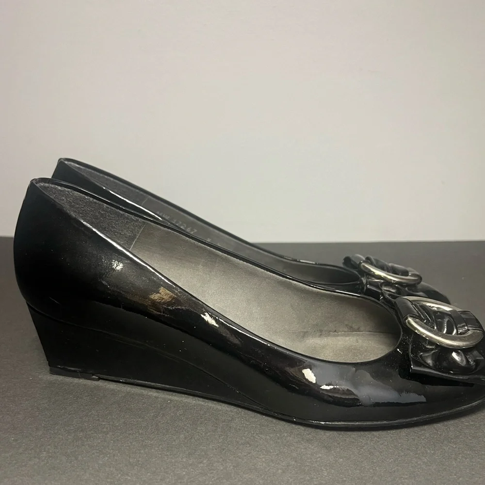 Sturt Weitzman- Womens Wedge Black,‎ Size:9.5, Pre- Owned